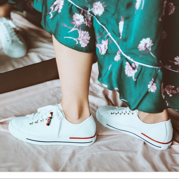 PAUL GREEN Carly White Leather low top sneakers size UK 3US 5.5 gently used
